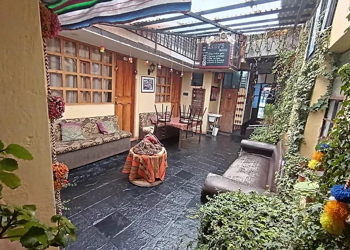 La Casa Del Arco 132 *